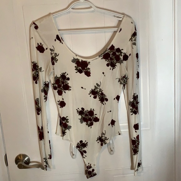 GARAGE White floral bodysuit (size small) - Picture 1 of 2